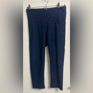 Old Navy Women’s Active Powersoft Crops- Size Large